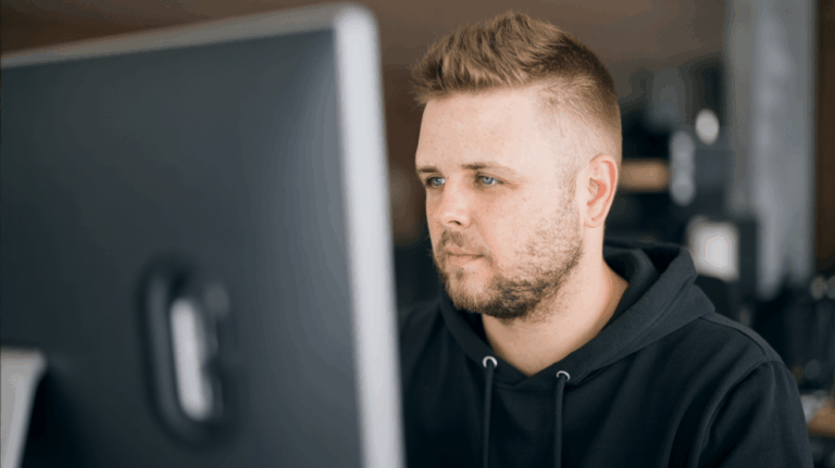 Ukážka práce GPT asistenta Bullet Brain – sumarizácia článku